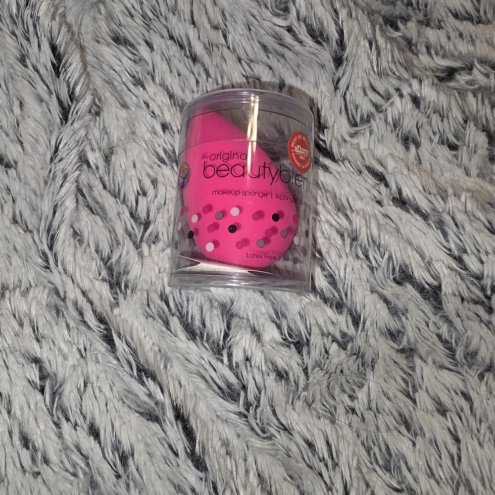 beautyblender Original Pink Makeup Sponge